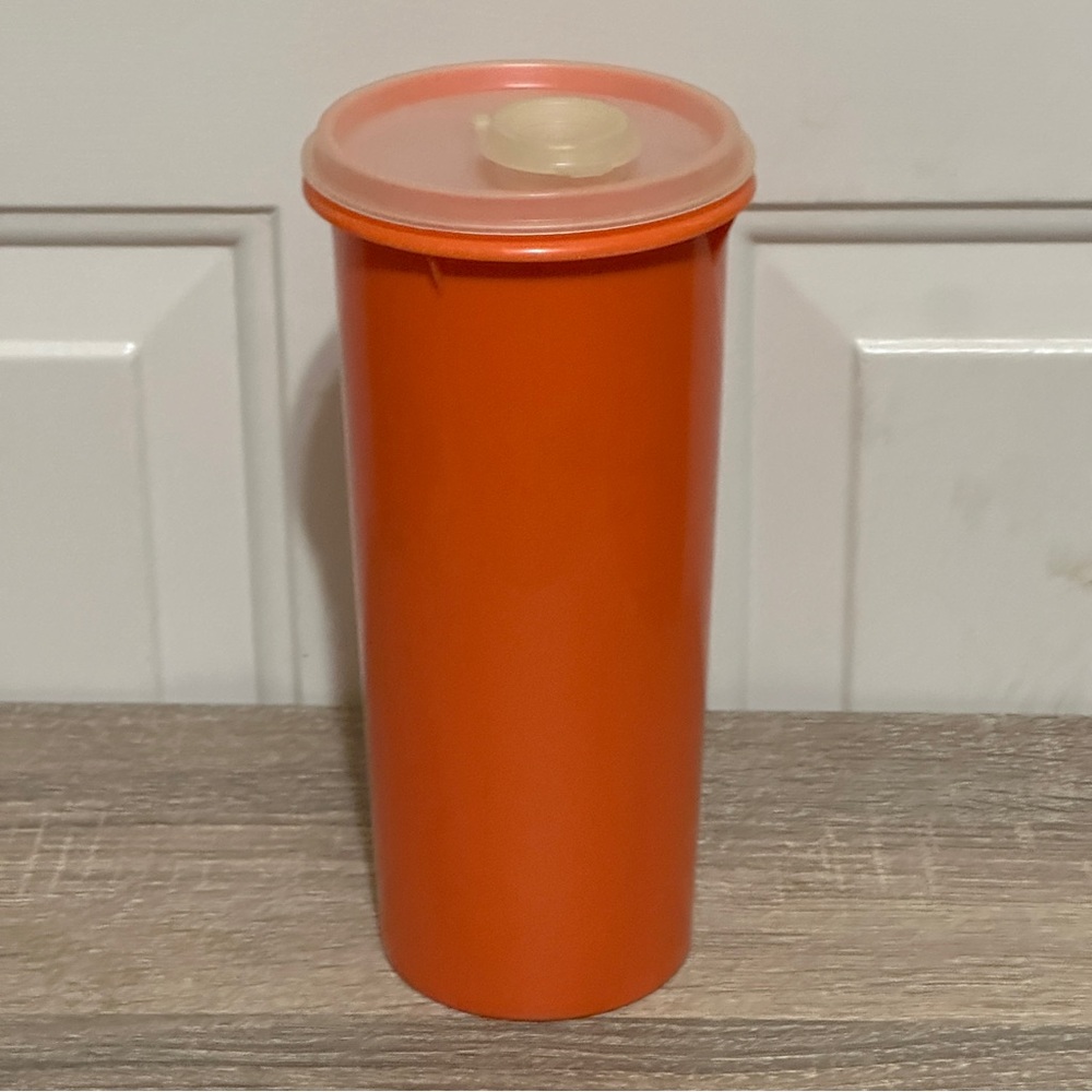 VINTAGE 70s TUPPERWARE 262-14 ORANGE CONTAINER 32 Oz w/ Flip Top Lid 603-3